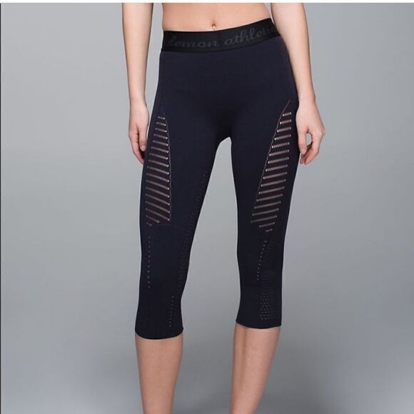Lululemon Athletica laser cut leggings 4 - Picture 1 of 8